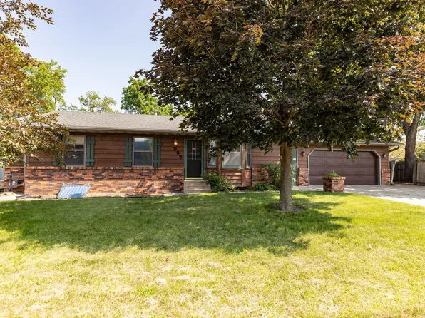 555 Rocky Creek Dr NE, Rochester, MN 55906