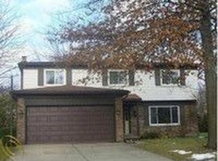 1357 Glenwood Dr, Troy, MI 48083