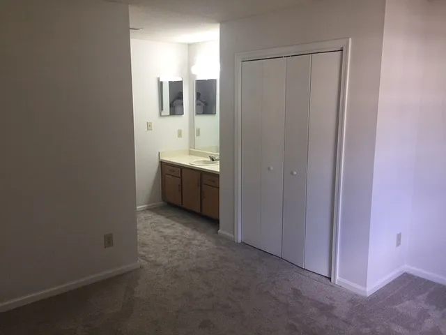 105 Kingsbury Dr #105 — Photo 12