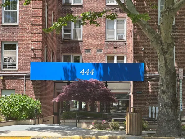 444 Middle Neck Road #3N, Great Neck, NY 11023