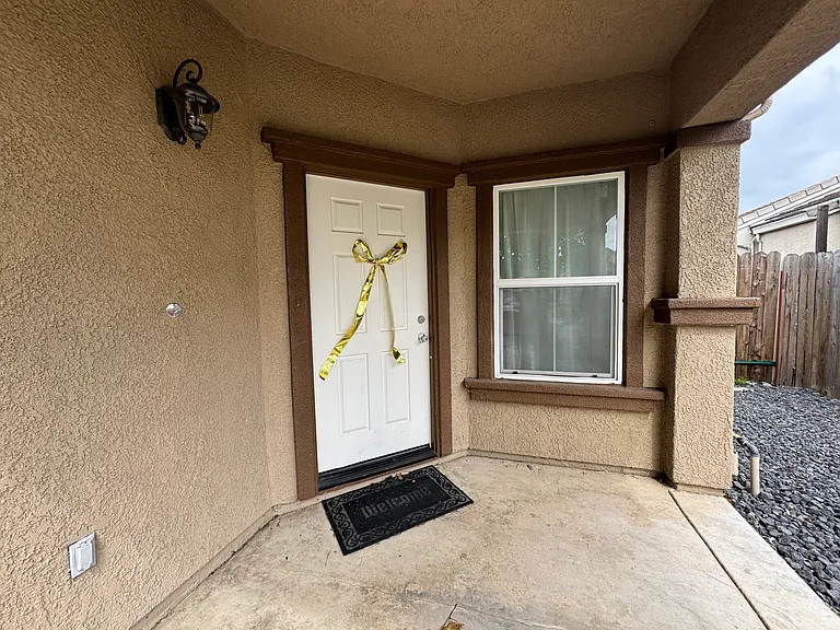 581 Summer Garden Way — Photo 3