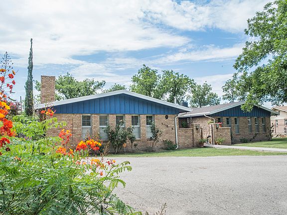 3rd image of 308 Drury Ln