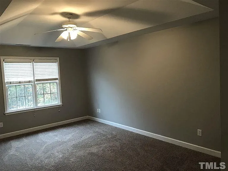 834 Saratoga Dr — Photo 16