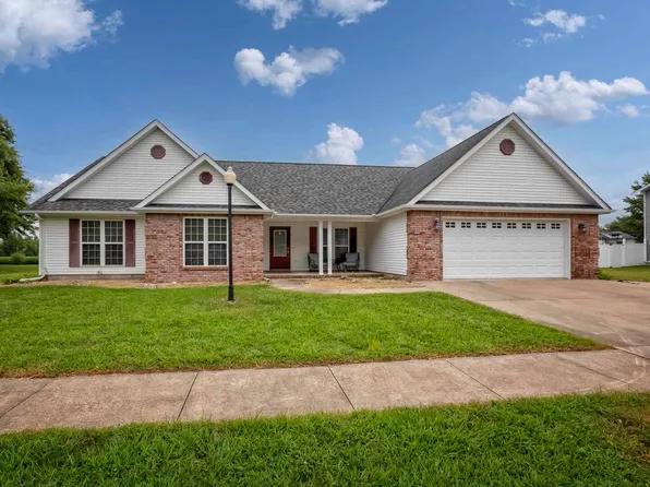 702 Legacy Dr, Herrin, IL 62948