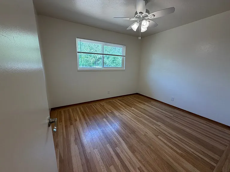 10495 Malaga Way — Photo 16