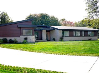 26027 W Brandt Rd, Barrington, IL 60010