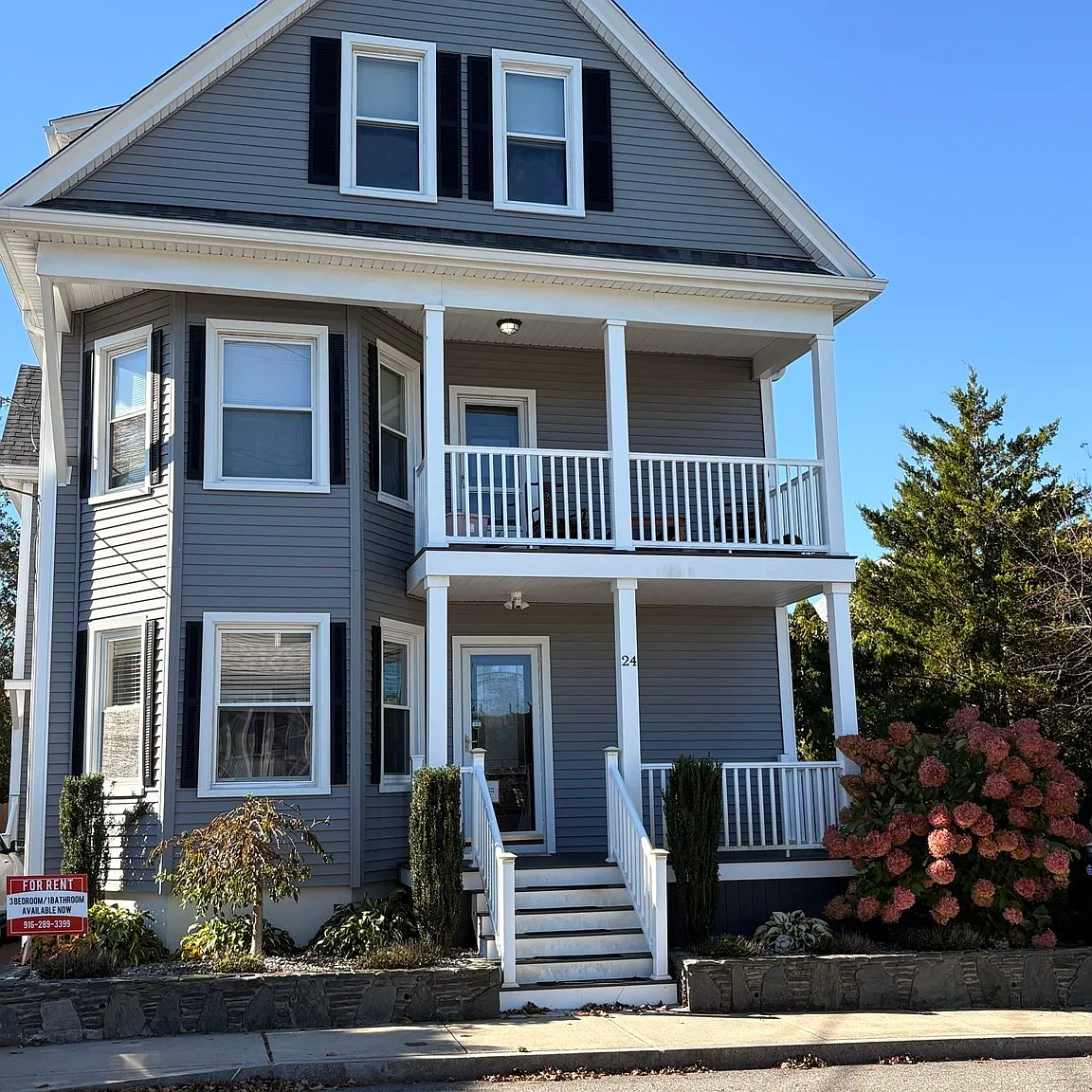 3 bed, 1.0 bath, 1164 sqft, $2,400 — Photo 1