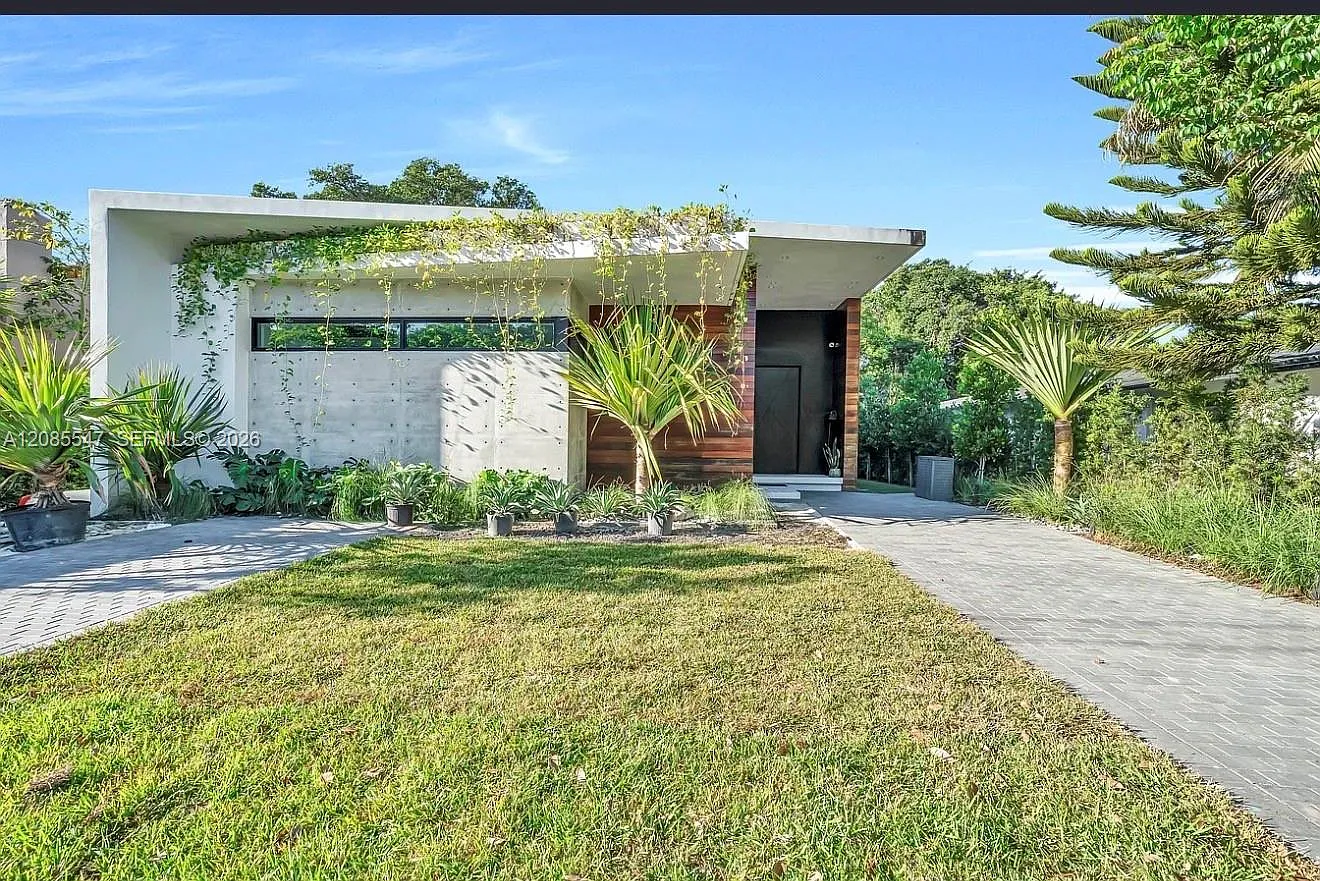 Brickell Hammock Un 1 — Photo 1