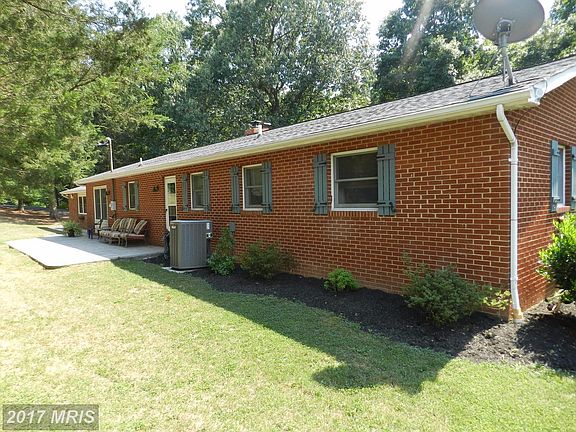 5th image of 210 Skyline Forest Dr