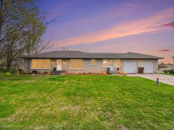 1040 Six Mile Rd NW, Comstock Park, MI 49321