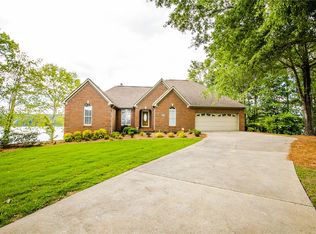 472 Mountain Laurel Dr, Jacksons Gap, AL 36861
