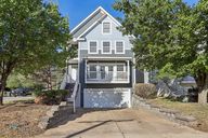 Fairmount Ave-S2210-001.jpg