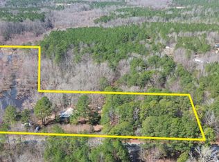 930 Old Halifax Rd, Zebulon, NC 27549