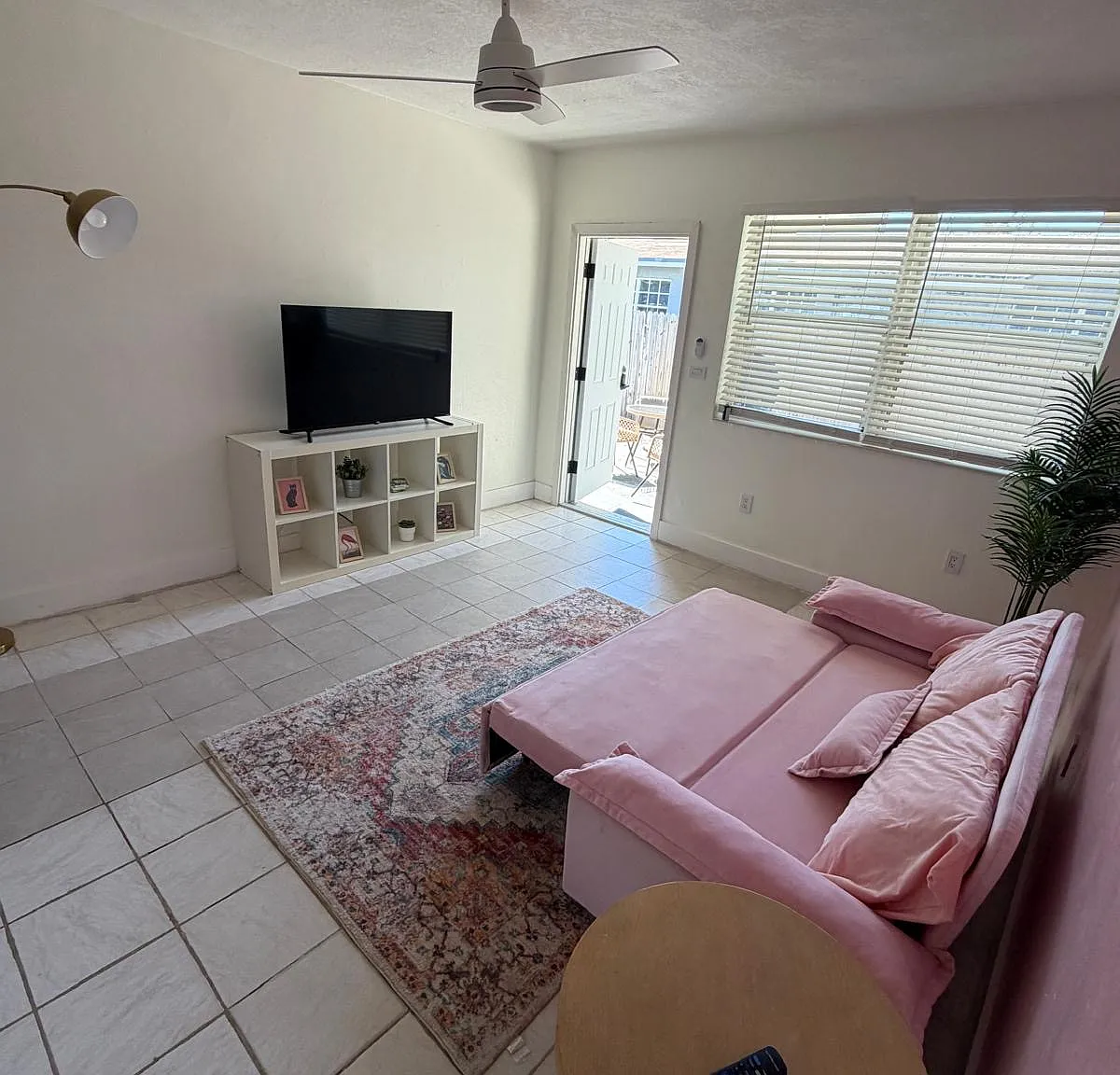 2 bed, 1250 sqft, $2,200 — Photo 3