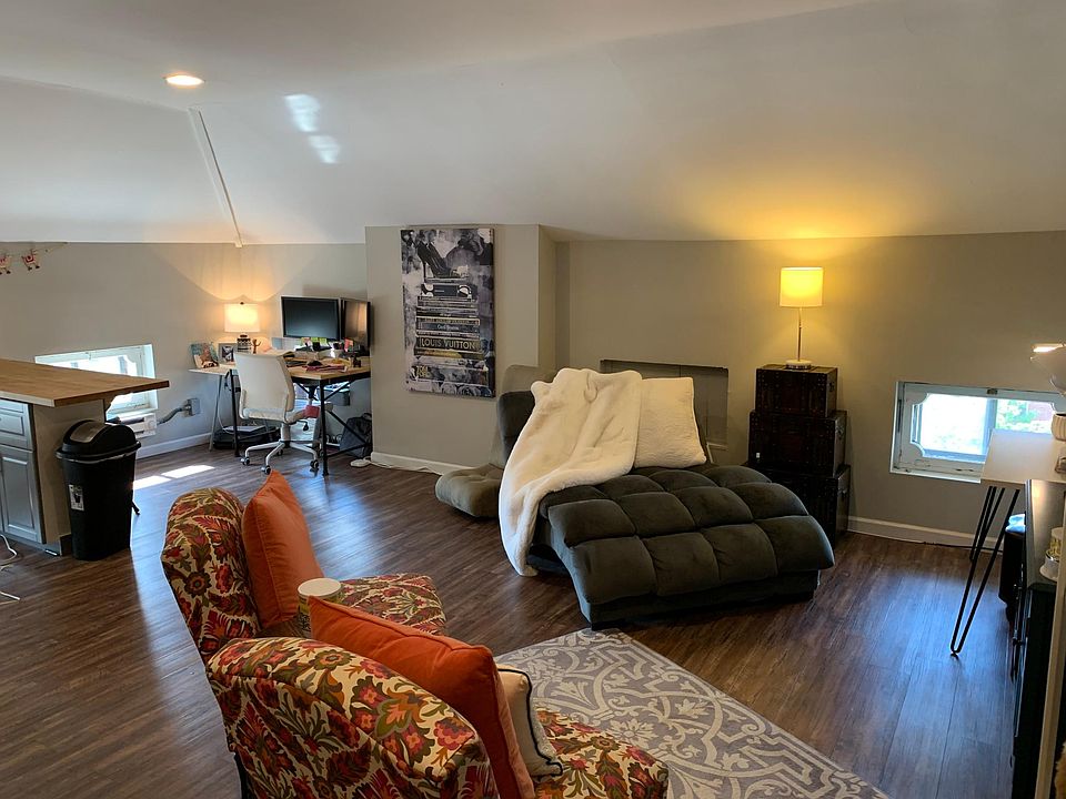 1st image of 1076 Neil Ave APT 3A