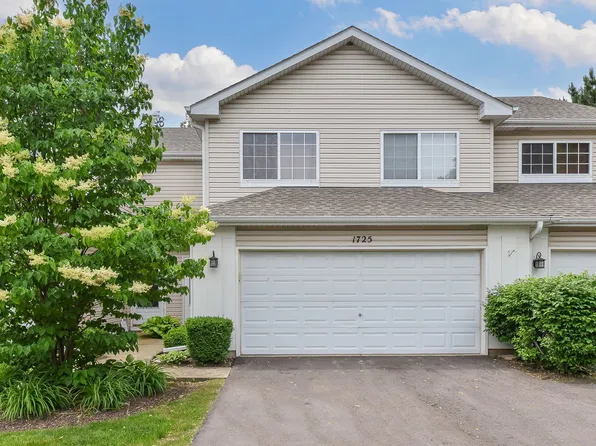 1725 Waterford Rd, North Aurora, IL 60542