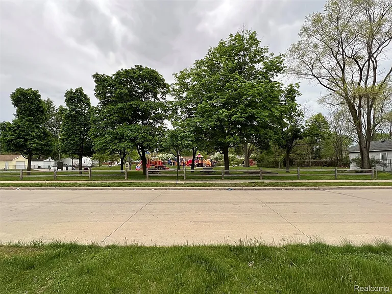 5027 Woodward St — Photo 14