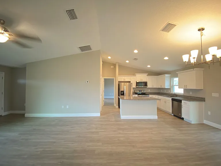 137 Juniper Loop Cir — Photo 7