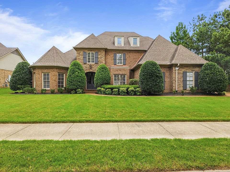 1st image of 842 Shadow Walk Ln