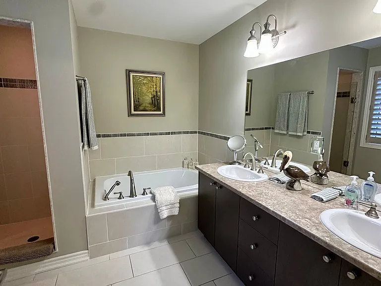 8 Robbie Way — Photo 15