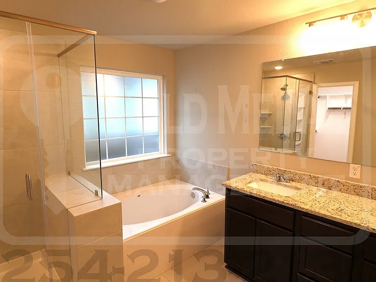 1810 Horatio St — Photo 17
