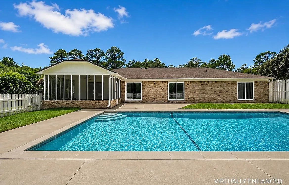4 bed, 2443 sqft, $4,000 — Photo 4