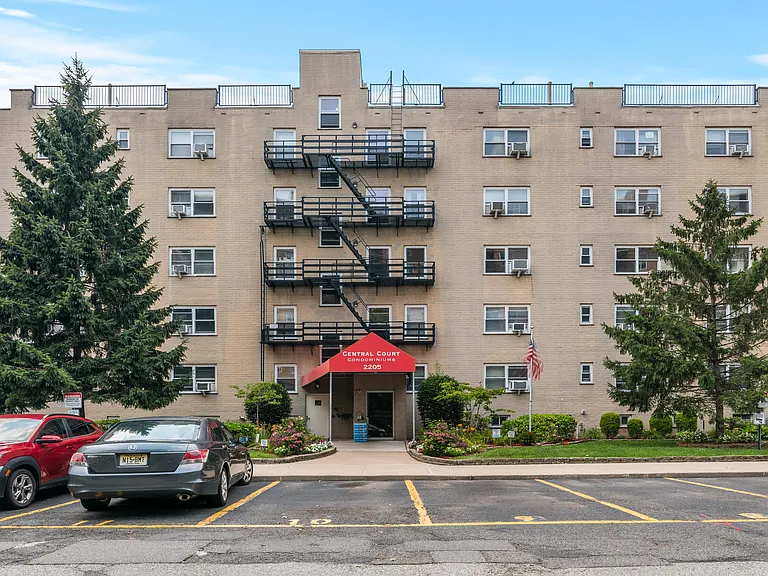 2205 N Central Rd #3C — Photo 5