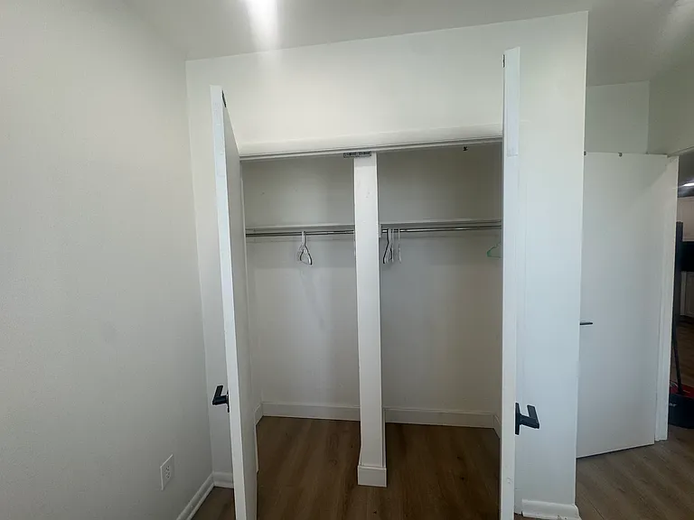 446 James St #2 — Photo 5