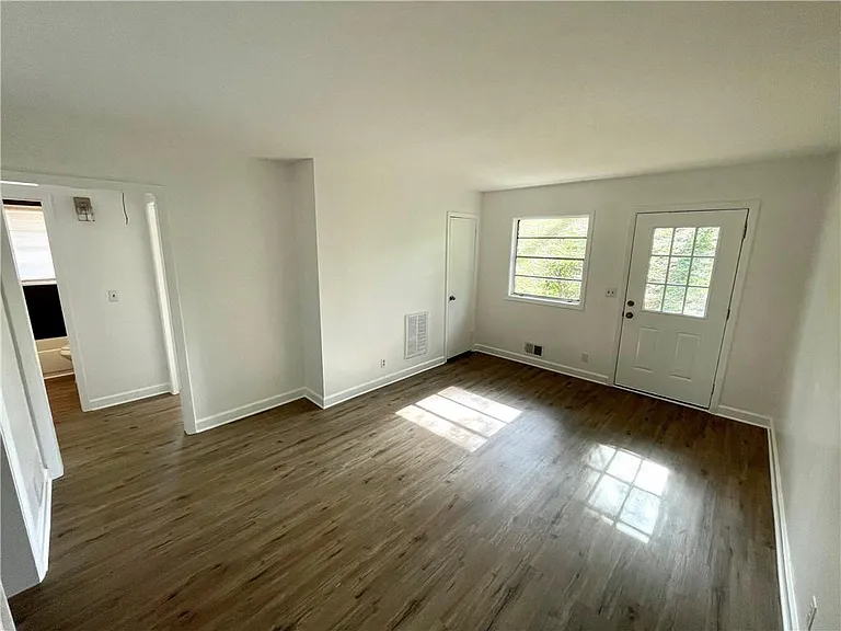 2908 Skyland Dr NE — Photo 7