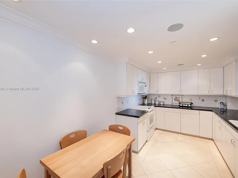 151 Crandon Blvd #1036 — Photo 9