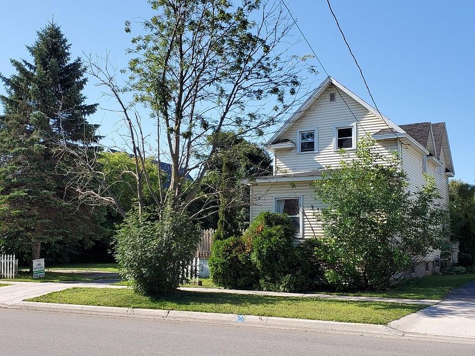 1st image of 330 Carrie St
