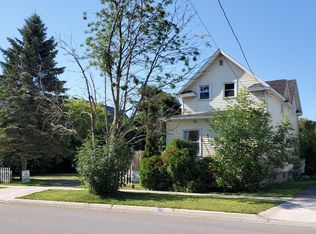 330 Carrie St, Sault Sainte Marie, MI 49783