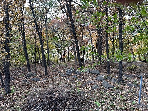 2nd image of 3220 W 820th Rd
