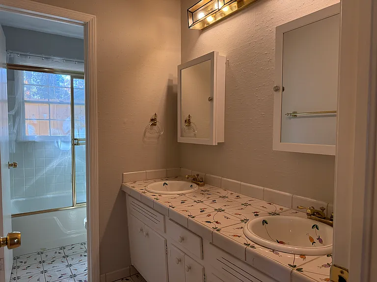 186 River Valley Rd — Photo 14