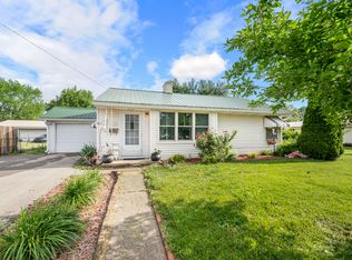 632 N Park Dr, Edinburgh, IN 46124