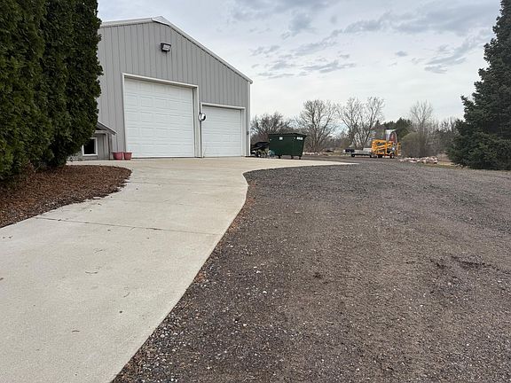 4th image of 4591 Ronneby Rd NE