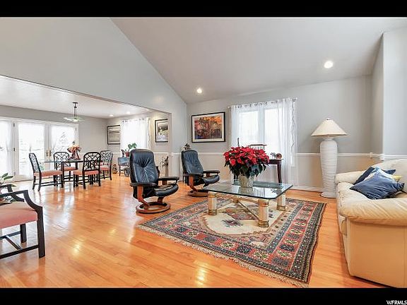 4th image of 8101 S Pinecreek Ln