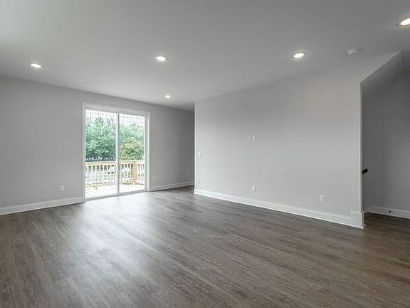 5th image of 5741 Sofias Cir