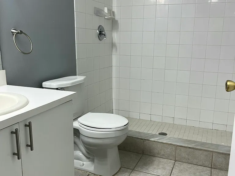 1000 Crestwood Ct S #1009 — Photo 15