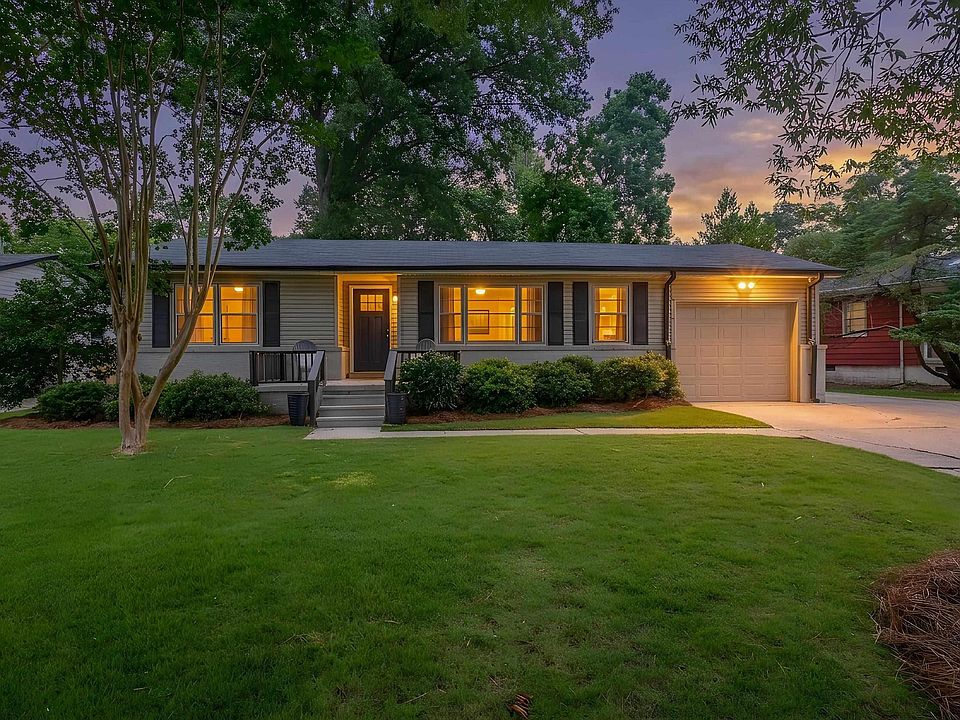 1st image of 636 Oakmoor Dr