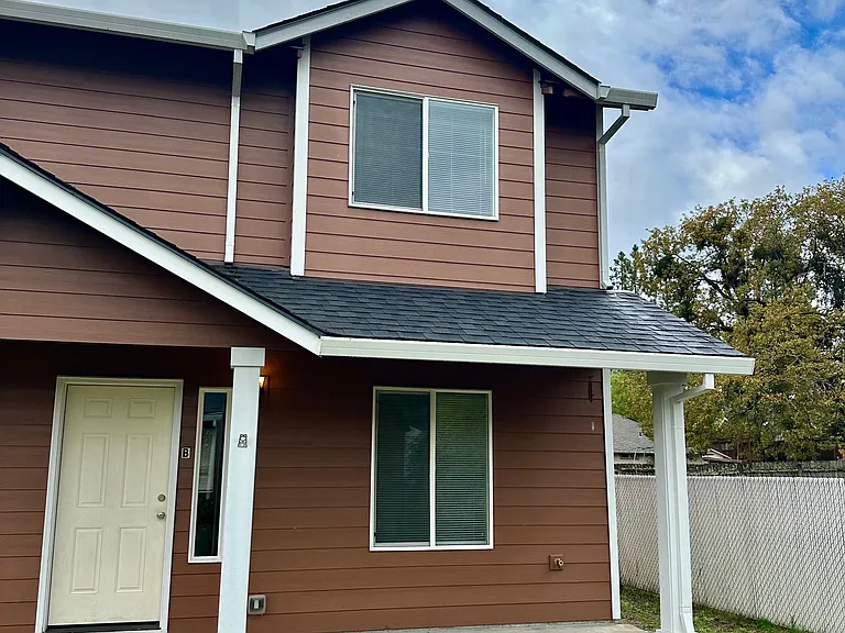 297 Sowell Dr #B — Photo 1