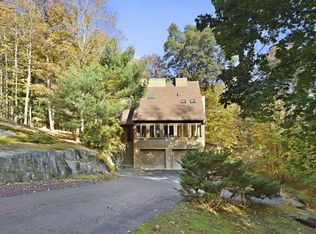 526 Blinn Rd, Croton On Hudson, NY 10520