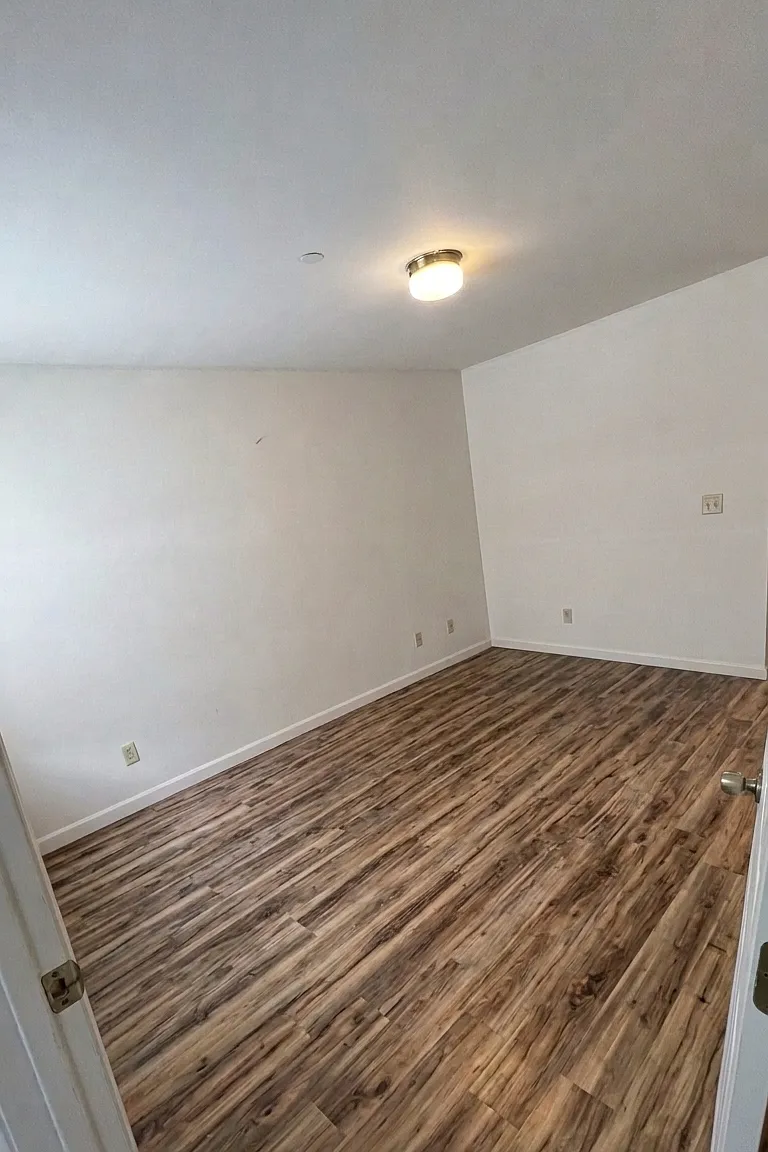 2 bed, 975 sqft, $900 — Photo 4