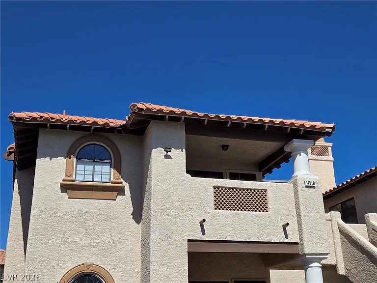 1421 Santa Margarita St #G — Photo 2