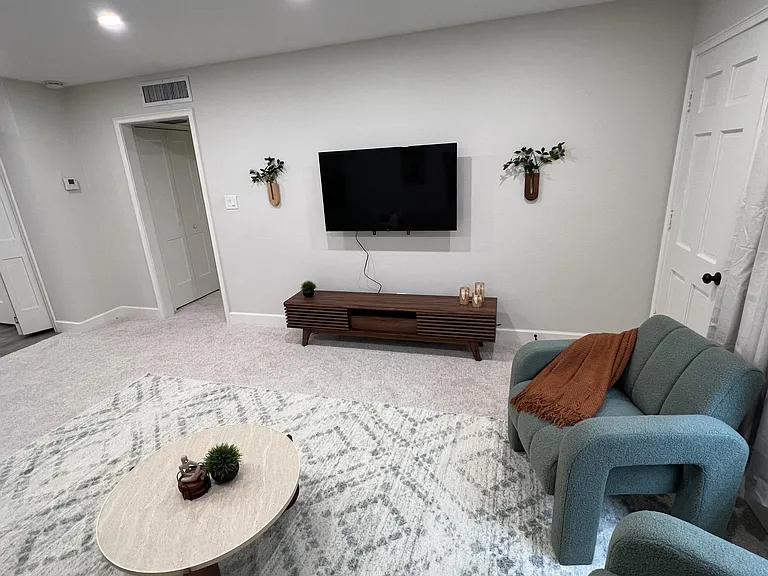 1250 Denning Dr #220 — Photo 6