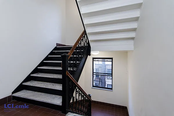 Rented by LC Lemle Real Estate Group | media 7