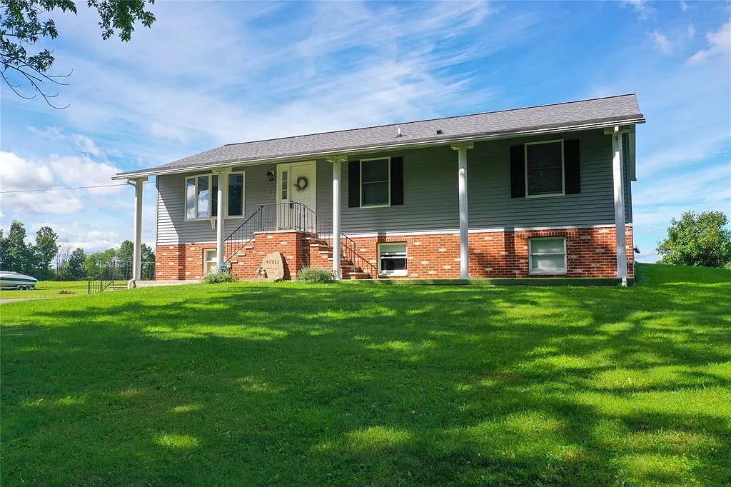 140 Kellam Rd photo 1