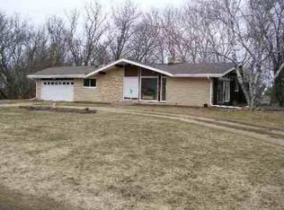 4798 S Fairview Dr, New Berlin, WI 53146
