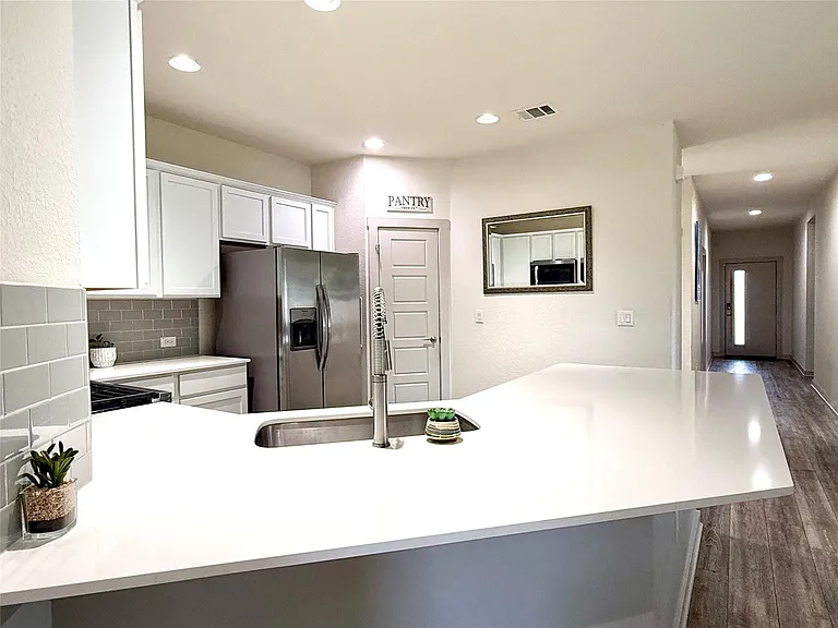 160 Filifera Ct — Photo 10