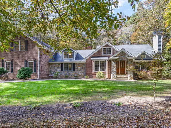 5419 Valinda Dr, Chapel Hill, NC 27514